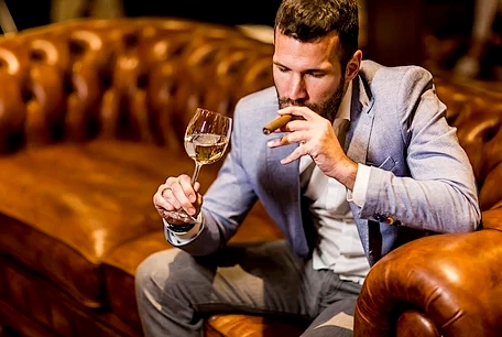 9 "commandments" for smoking cigars: Let enjoyment return to its tranquil essence