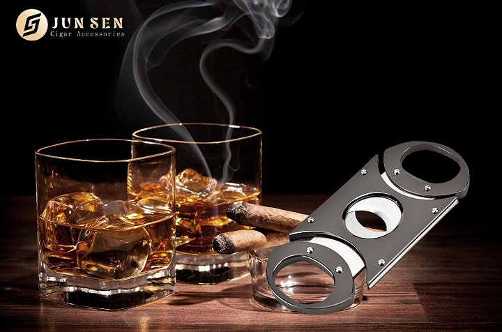 The Secret of Cigar Cutting: How Does V-Cut, Flat Cut and Punch Affect Your Cigar Experience?